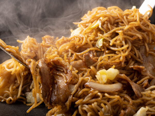 高甘味度甘味料活用で鉄板調理ソースの焦げつき課題を改善。塩かど低減＆味質もアップ | 甘味料開発・選定ナビ